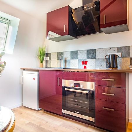 Jacuzzi - La Petite Romantique - Flobnb Laon Eksteriør billede