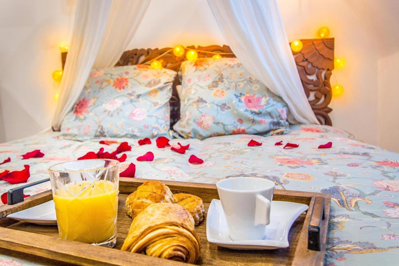 Jacuzzi - La Petite Romantique - Flobnb Laon Eksteriør billede